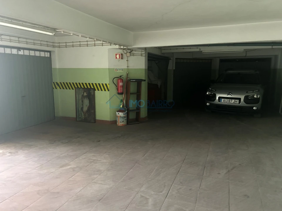 Garagem para Venda em Laranjeiro e Feijó Foto 6