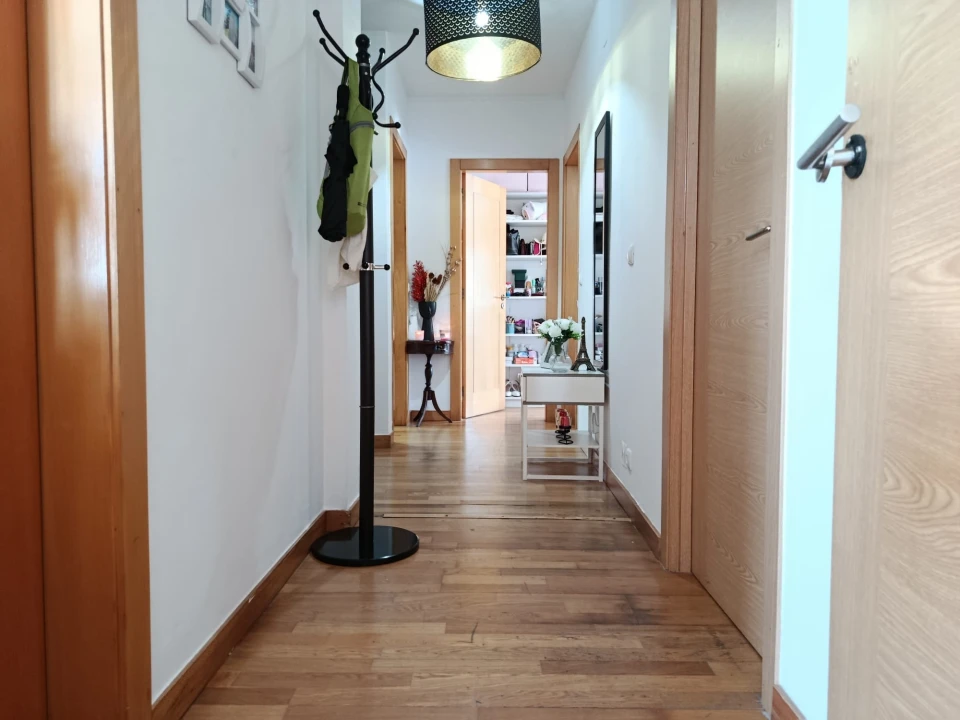 Apartamento T3 para Venda em Darque Foto 3