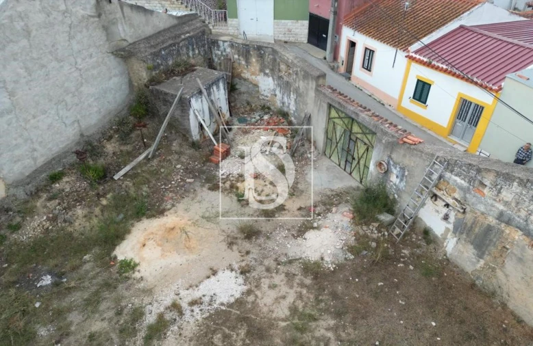 Terreno para Venda em Vale de Santarem Foto 3
