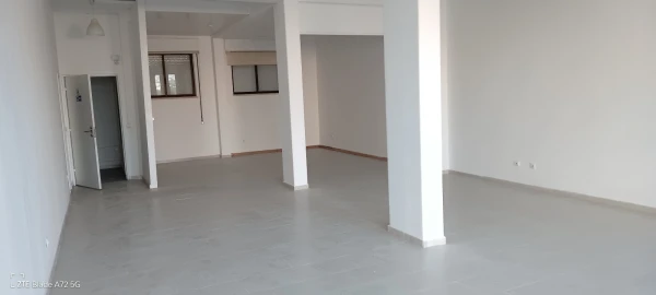 Loja para Venda em Vale de Santarem