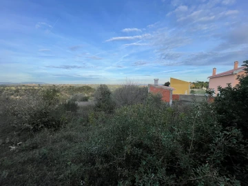 Terreno para Venda em Azoia de Cima e Tremês