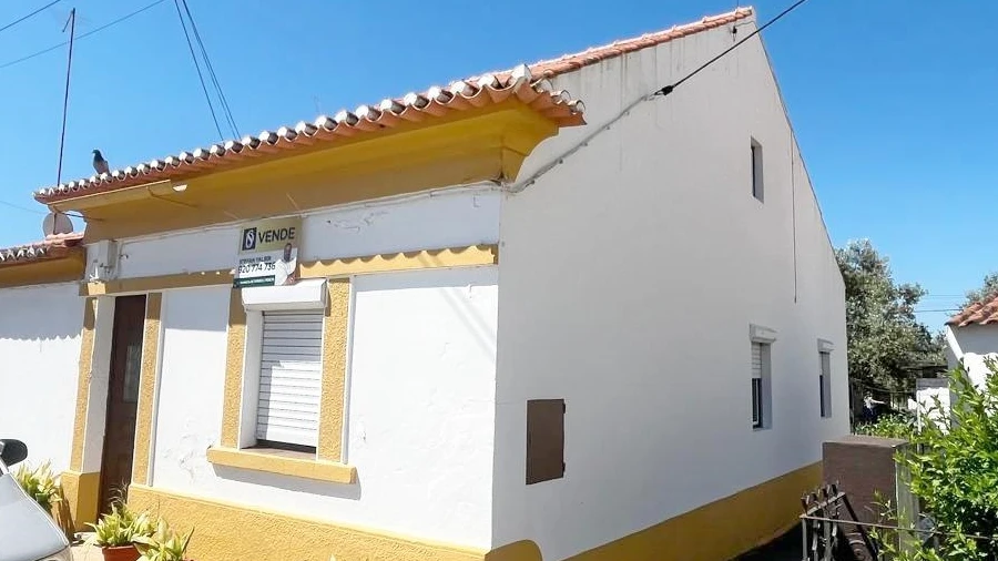 Moradia T2 para Venda em Rio de Moinhos