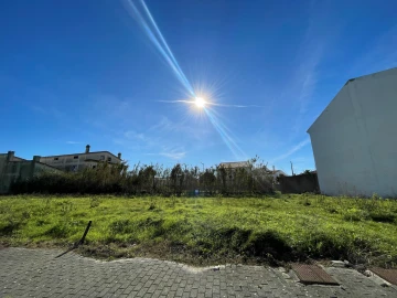 Terreno para Venda em Atouguia da Baleia