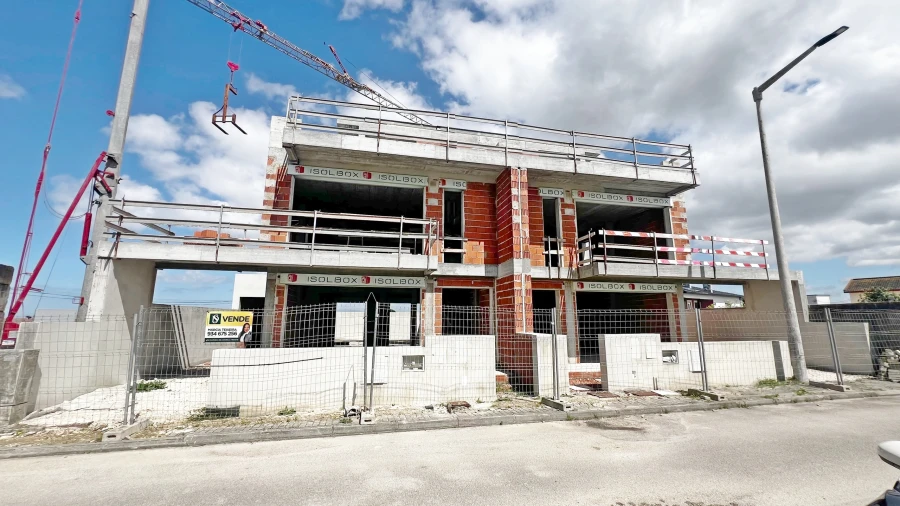 Moradia T4 para Venda em Atouguia da Baleia Foto 6