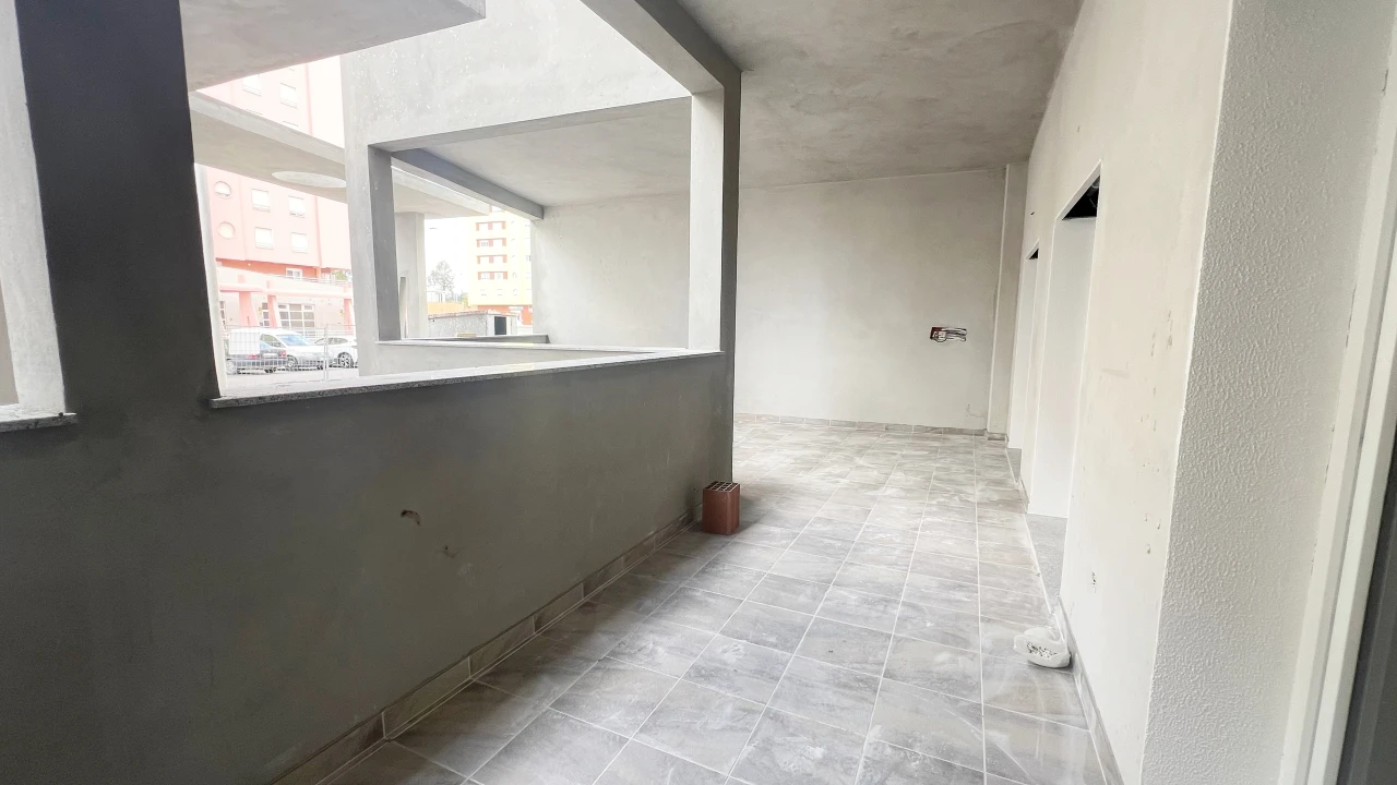 Apartamento T2 para Venda em Corroios Foto 9