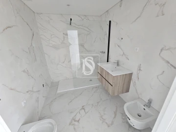 Apartamento T2 para Venda em Corroios