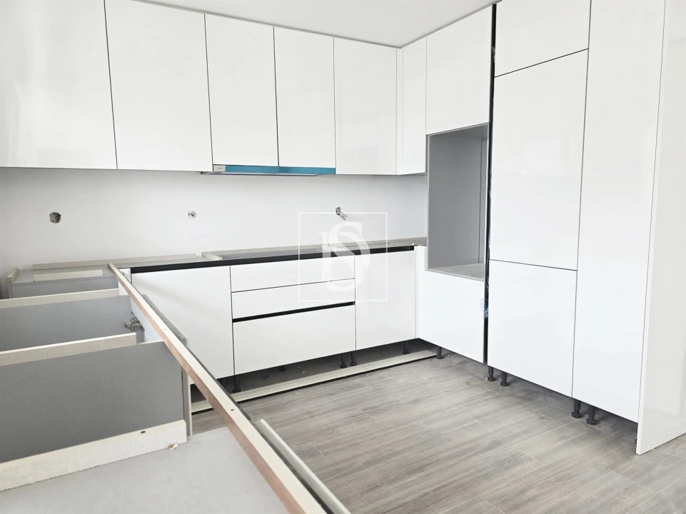 Apartamento T2 para Venda em Corroios Foto 36