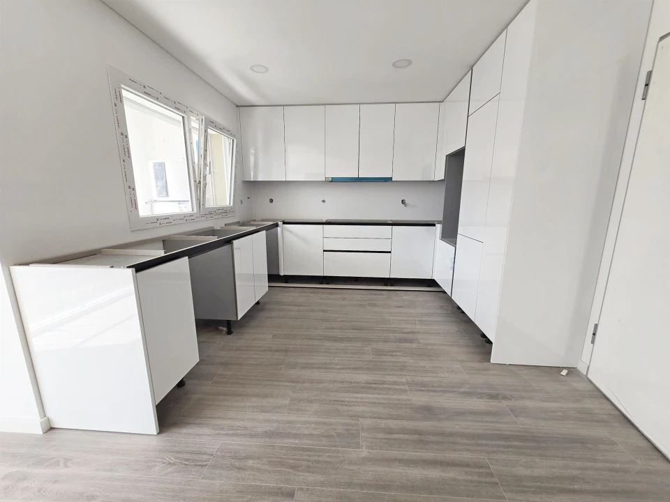 Apartamento T2 para Venda em Corroios Foto 35