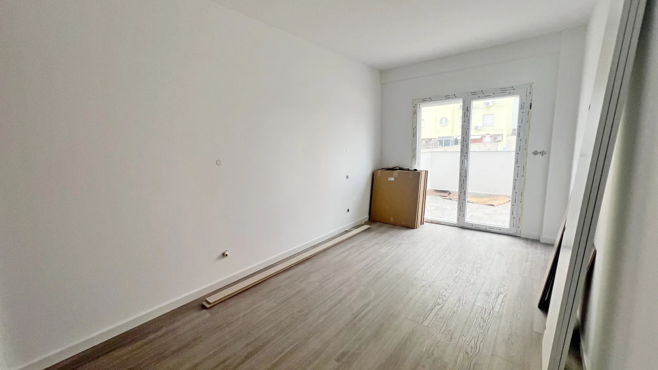 Apartamento T2 para Venda em Corroios Foto 28
