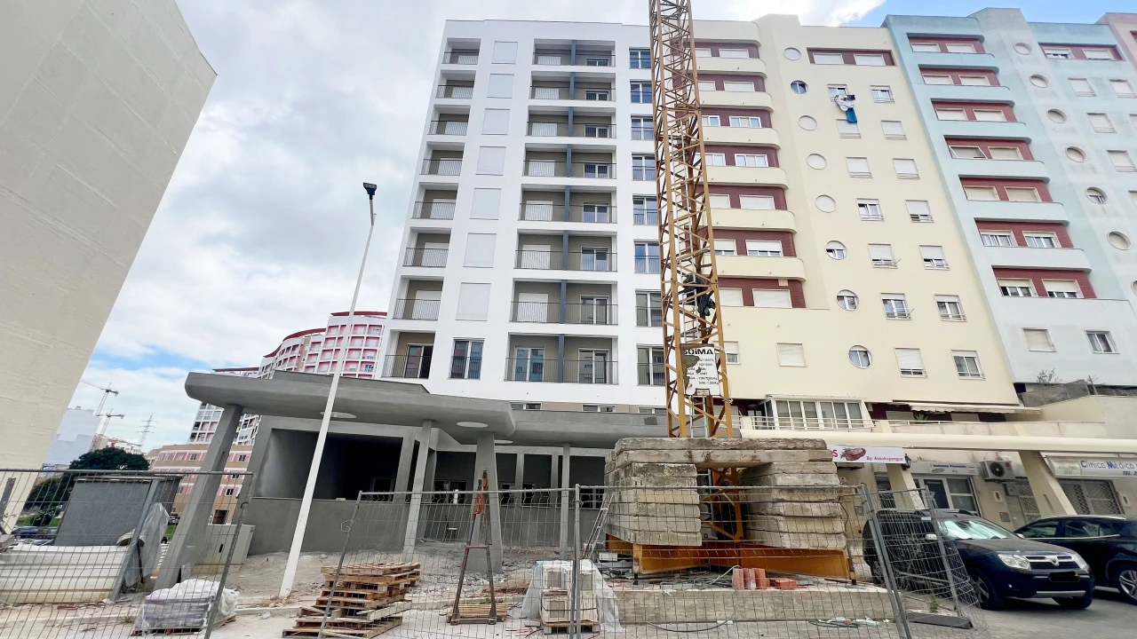 Apartamento T2 para Venda em Corroios Foto 13