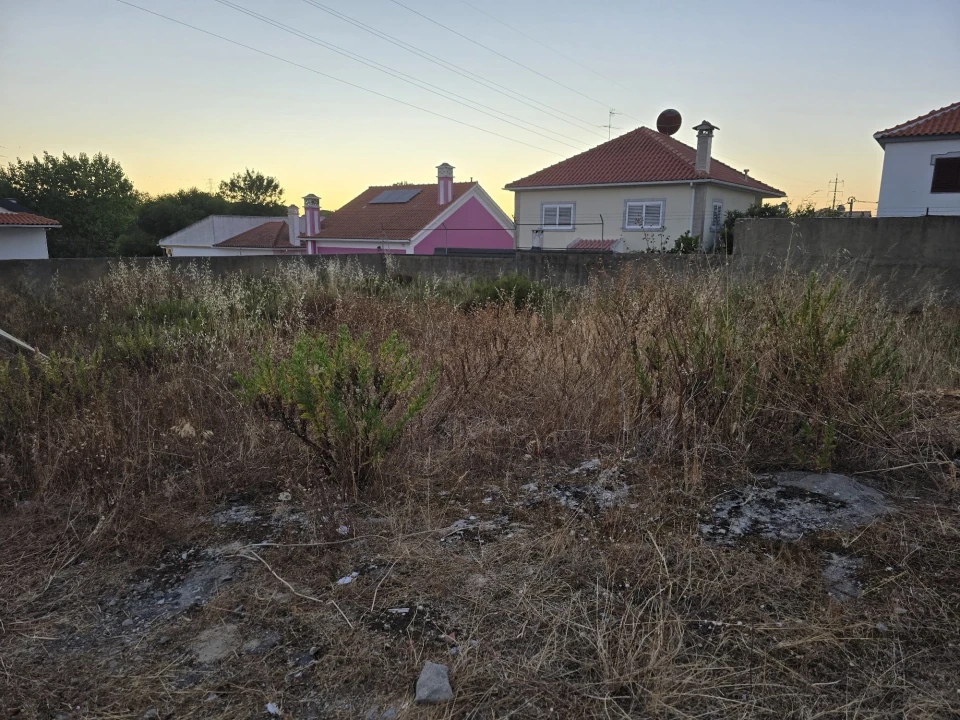 Terreno para Venda em Charneca de Caparica e Sobreda Foto 3
