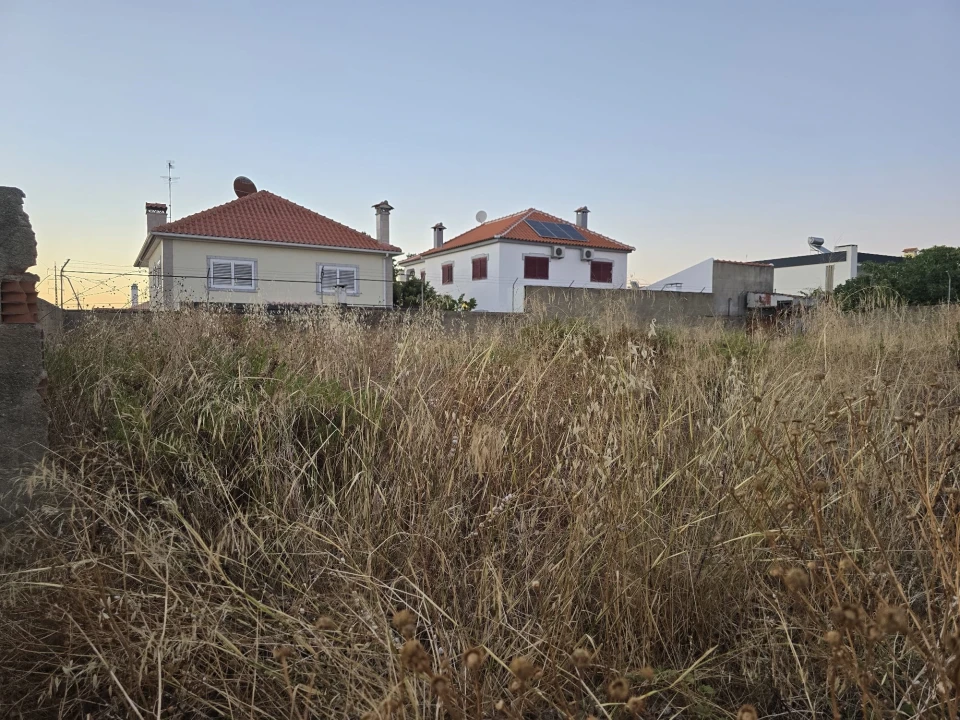 Terreno para Venda em Charneca de Caparica e Sobreda Foto 2