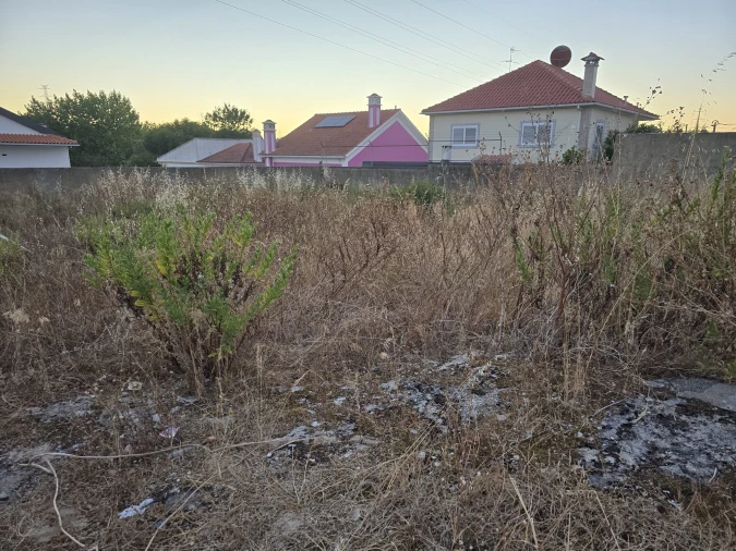 Terreno para Venda em Charneca de Caparica e Sobreda Foto 4