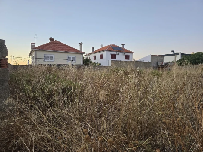 Terreno para Venda em Charneca de Caparica e Sobreda Foto 2