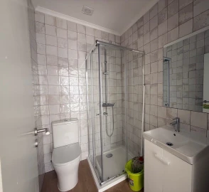 Moradia T2 para Venda em Marvila, Ribeira Santarém, São Salvador, São Nicolau