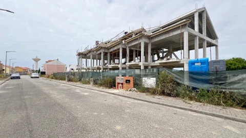 Moradia T3 para Venda em Atouguia da Baleia