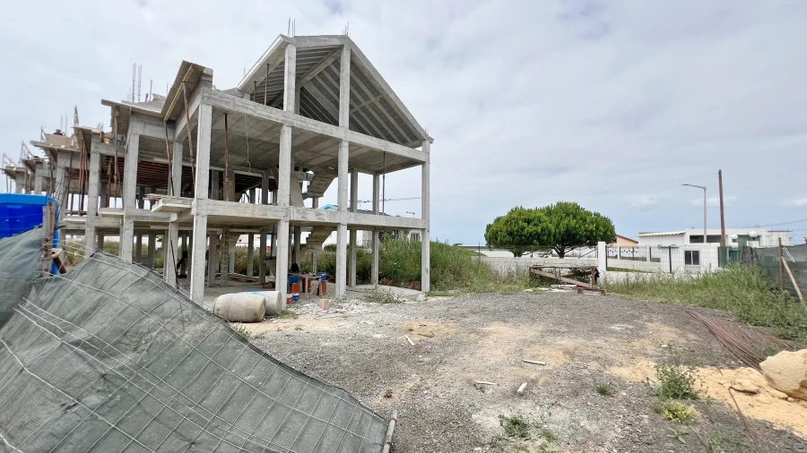 Moradia T3 para Venda em Atouguia da Baleia Foto 6