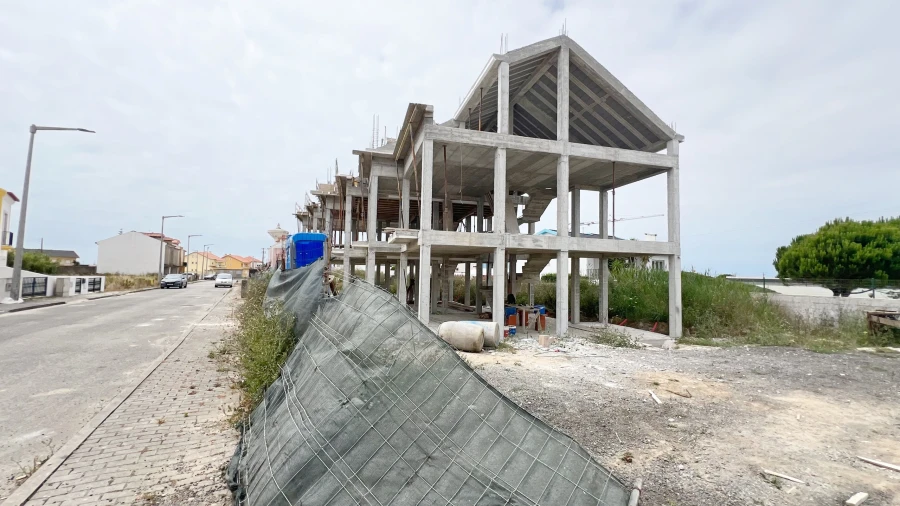 Moradia T3 para Venda em Atouguia da Baleia Foto 4