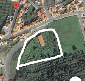 Armazém para Venda em Atouguia da Baleia