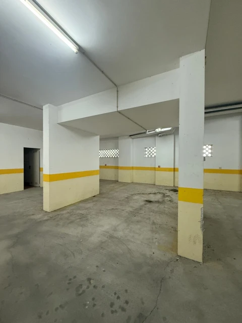 Garagem para Venda em Vale de Santarem