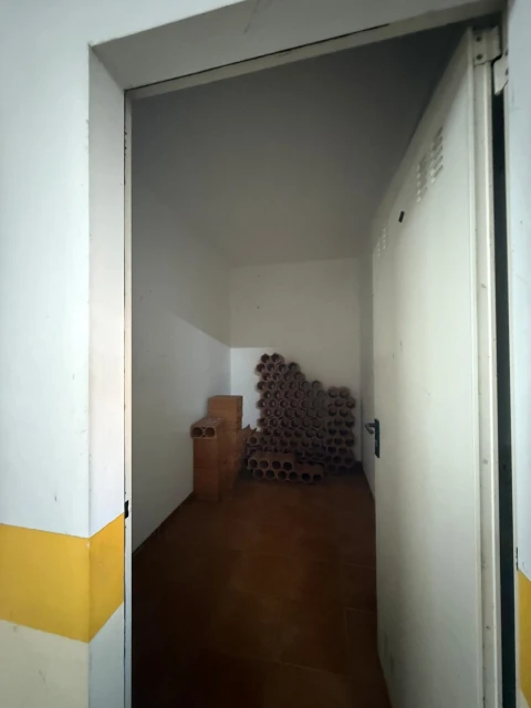 Garagem para Venda em Vale de Santarem