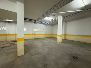 Garagem para Venda em Vale de Santarem
