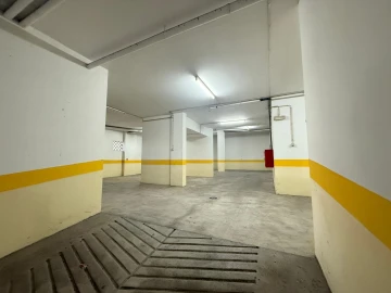 Garagem para Venda em Vale de Santarem