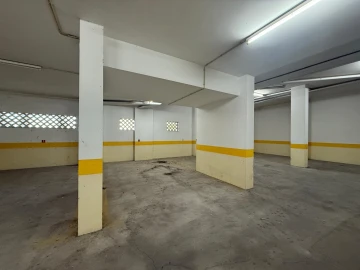 Garagem para Venda em Vale de Santarem