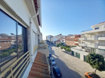 Apartamento T4 para Venda em Costa da Caparica