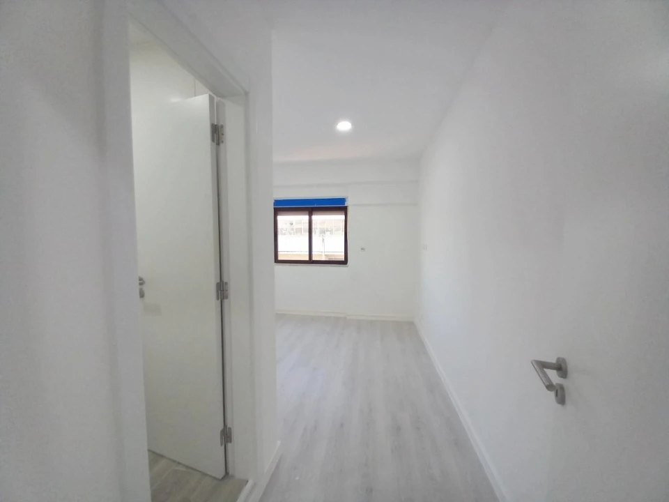 Apartamento T4 para Venda em Costa da Caparica Foto 3