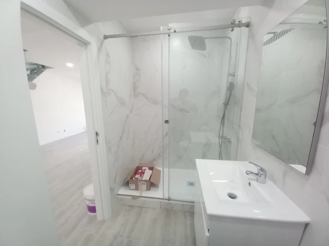 Apartamento T4 para Venda em Costa da Caparica Foto 28