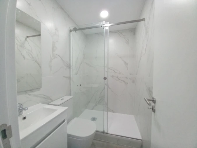 Apartamento T4 para Venda em Costa da Caparica Foto 27