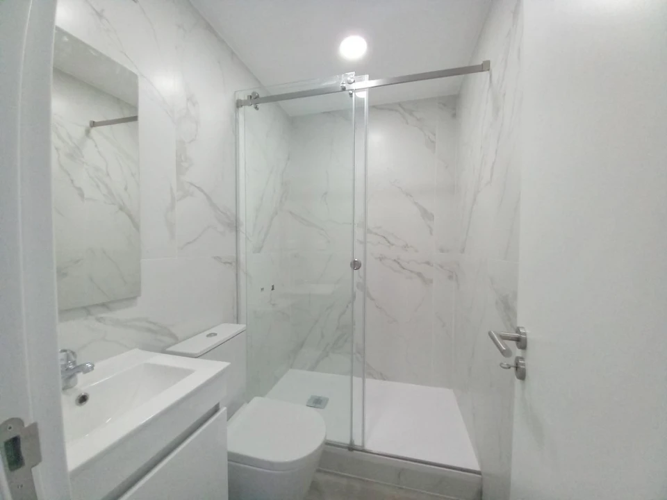 Apartamento T4 para Venda em Costa da Caparica Foto 27