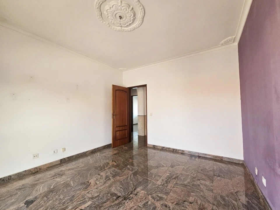 Apartamento T4 para Venda em Gaio-Rosário e Sarilhos Pequenos Foto 7