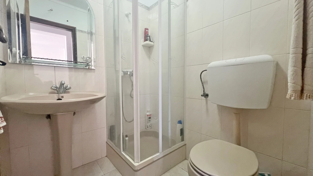 Apartamento T2 para Venda em Atouguia da Baleia Foto 11