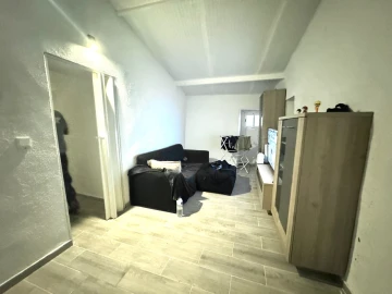 Armazém para Venda em Carvoeira e Carmões