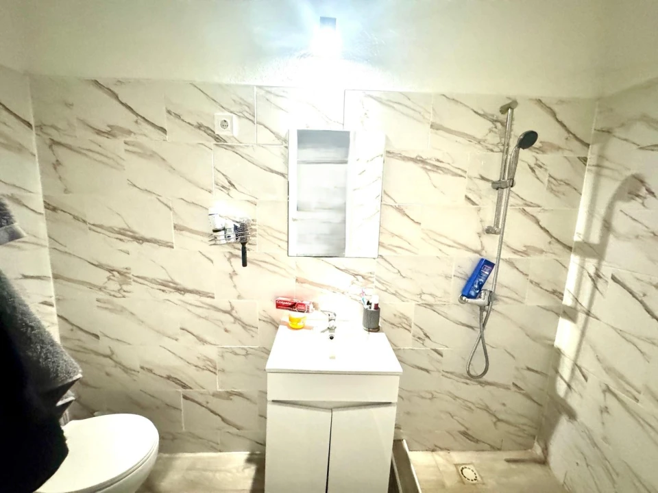 Armazém para Venda em Carvoeira e Carmões Foto 6