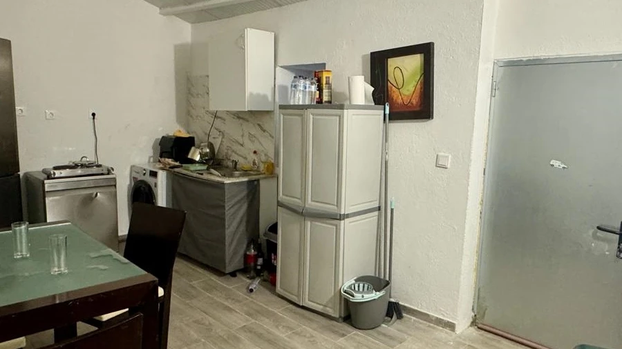 Armazém para Venda em Carvoeira e Carmões
