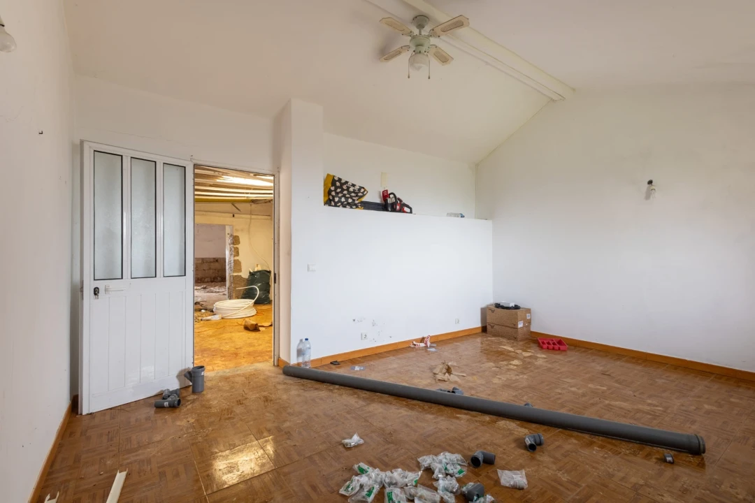 Moradia T2 para Venda em Azoia de Cima e Tremês Foto 9