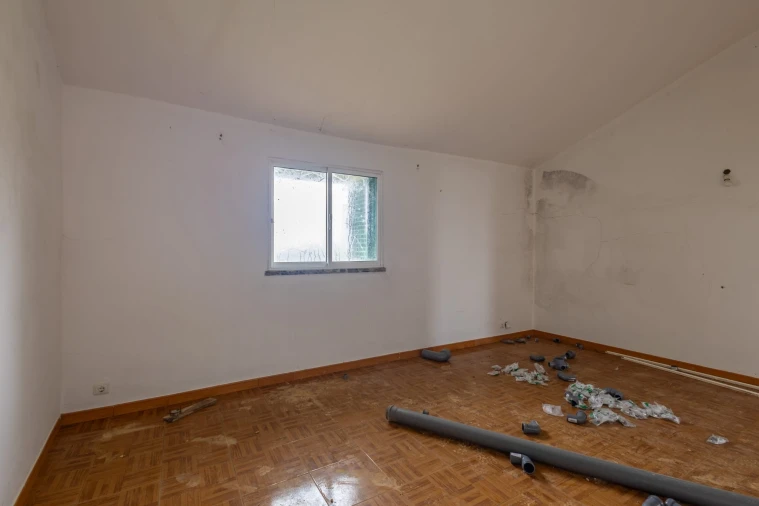 Moradia T2 para Venda em Azoia de Cima e Tremês Foto 7