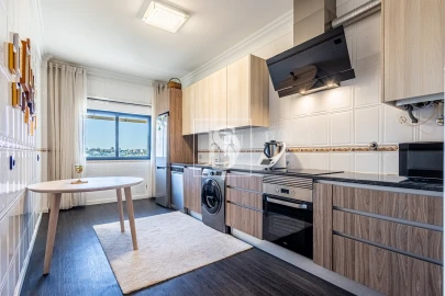 Apartamento T3 para Venda em Marvila, Ribeira Santarém, São Salvador, São Nicolau