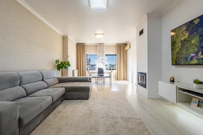 Apartamento T3 para Venda em Marvila, Ribeira Santarém, São Salvador, São Nicolau