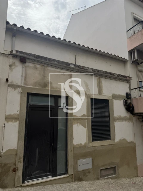 Moradia T3 para Venda em Marvila, Ribeira Santarém, São Salvador, São Nicolau