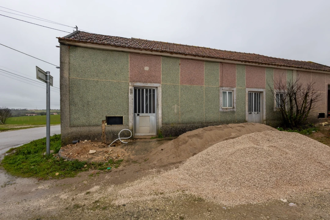 Moradia T3 para Venda em Azoia de Cima e Tremês Foto 9