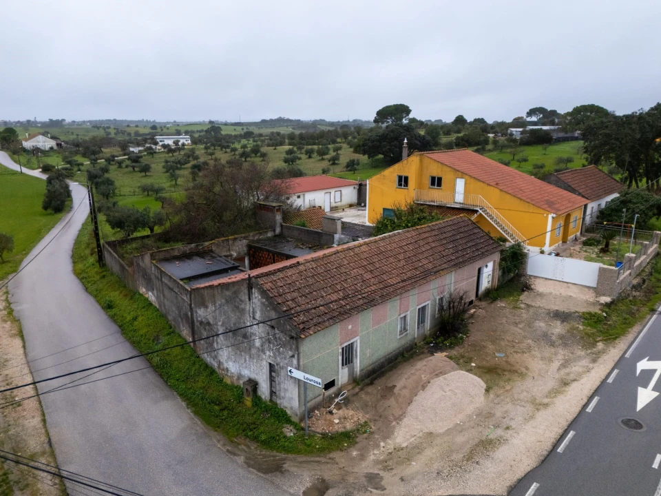 Moradia T3 para Venda em Azoia de Cima e Tremês Foto 16