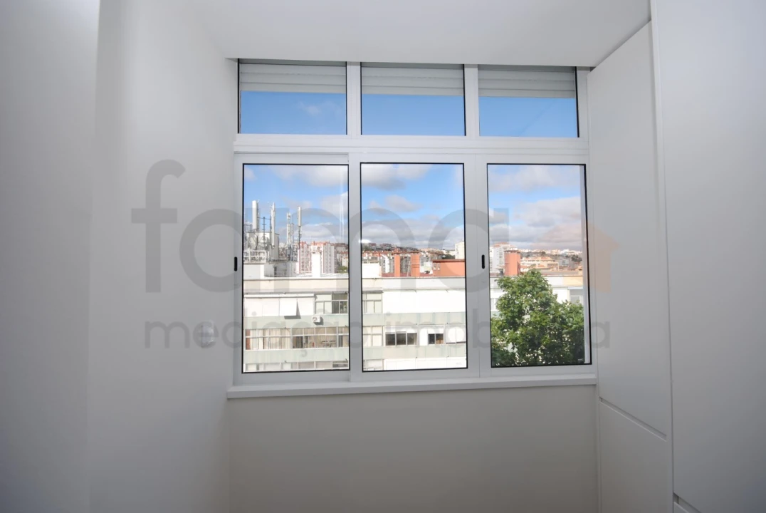 Apartamento T3 para Venda em Benfica Foto 5