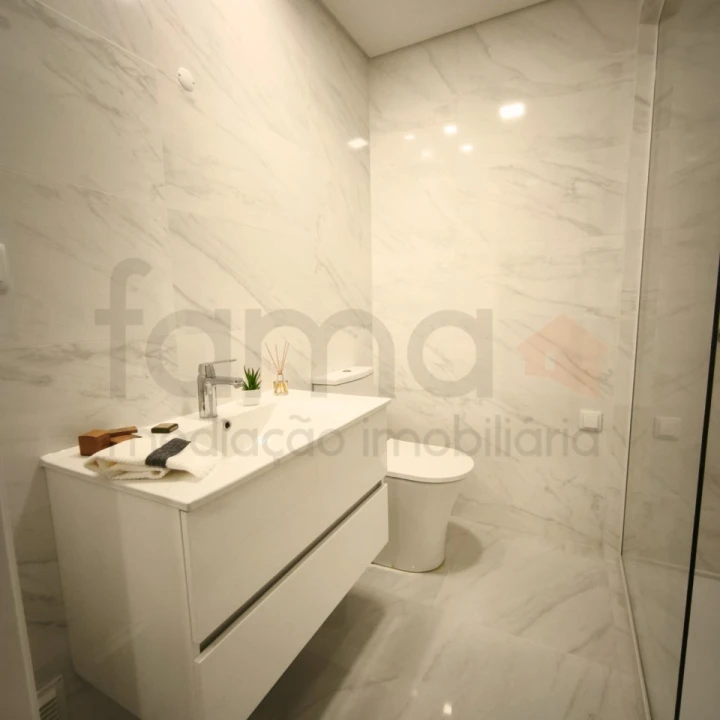 Apartamento T3 para Venda em Benfica Foto 31