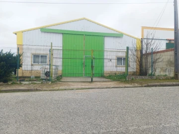 Armazém para Arrendamento em Alter do Chão
