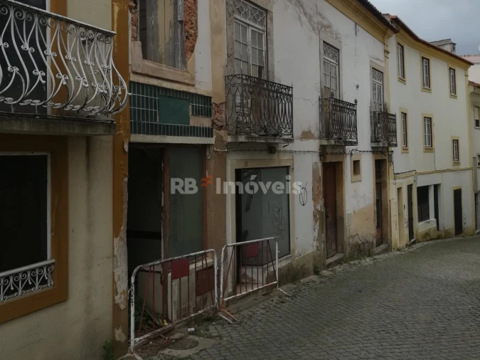 Prédio para Venda em Abrantes (São Vicente e São João) e Alferrarede Foto 3