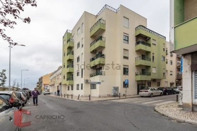 Apartamento T3 para Arrendamento em Barreiro e Lavradio